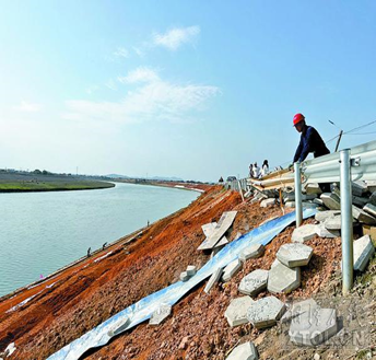 黃陂區(qū)灄水河?xùn)|風(fēng)河段綜合治理工程二標(biāo)